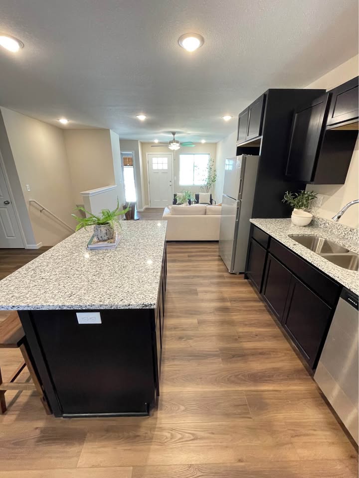 9279-9281 North Fox Pointe Court - 9279
